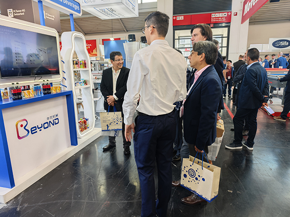 1758088015926591.jpg 1092658758.jpg